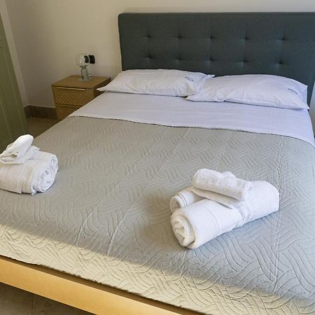 Terrazza Capuana Apartment เนเปิลส์ ภายนอก รูปภาพ